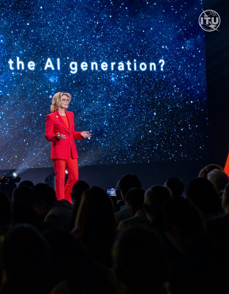 Folëse në skenën e AI for Good Global Summit 2025 para publikut